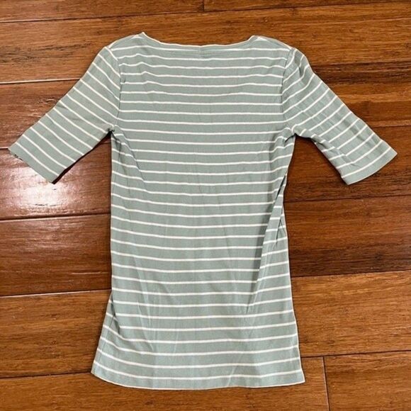 * Ann Taylor Top - Picture 2 of 3